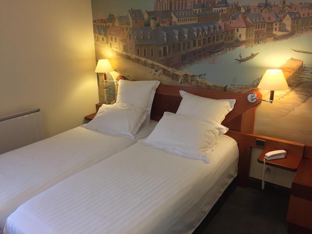 Le Carlton Hotel Amiens Room photo